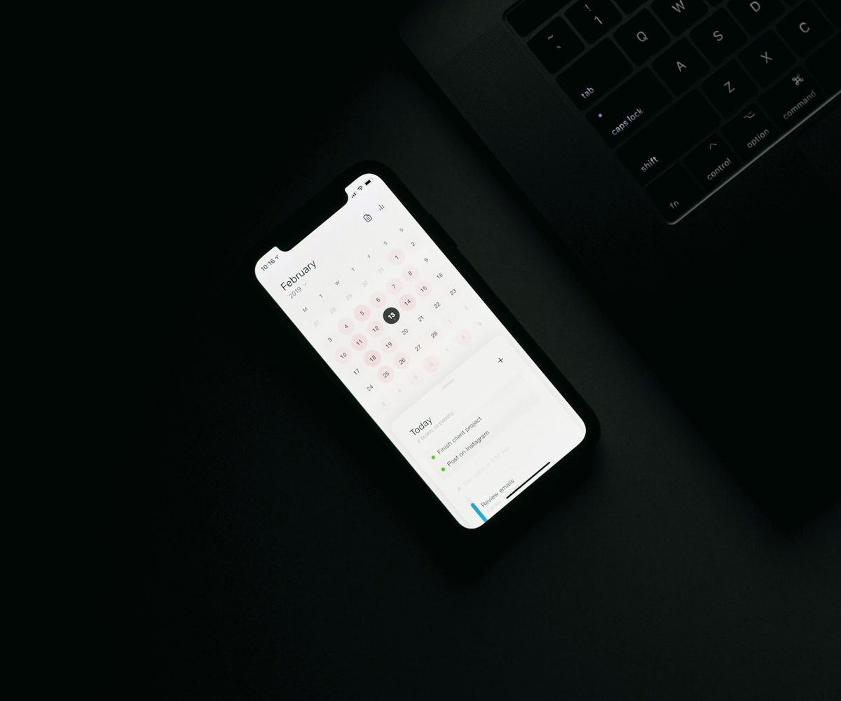 Phone on a desk, send your flash